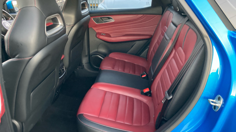 MG Hs 1.5 T-GDI Exclusive 5dr DCT Petrol Hatchback